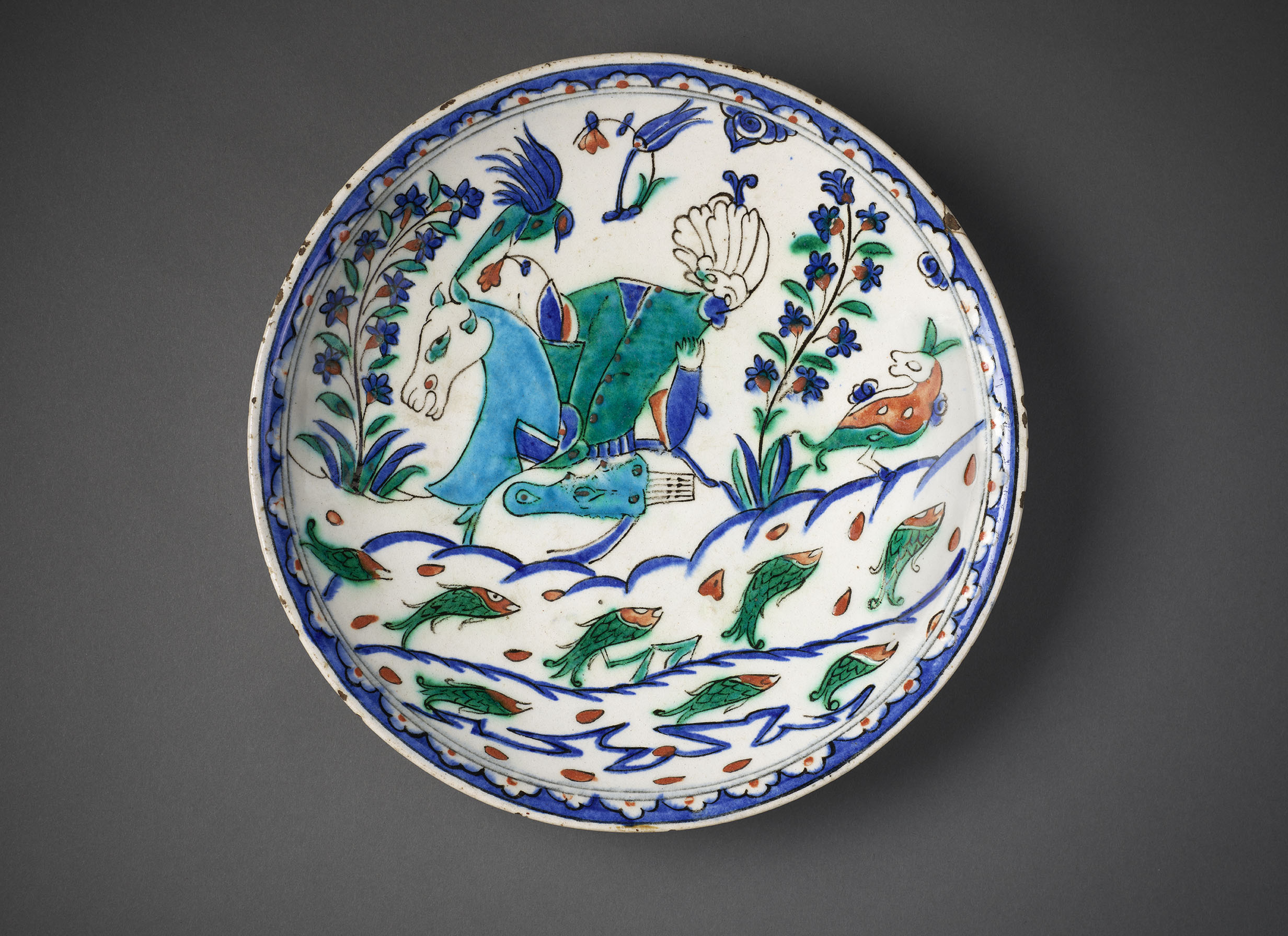 Rimless Dish depicting a Turbaned Hunter